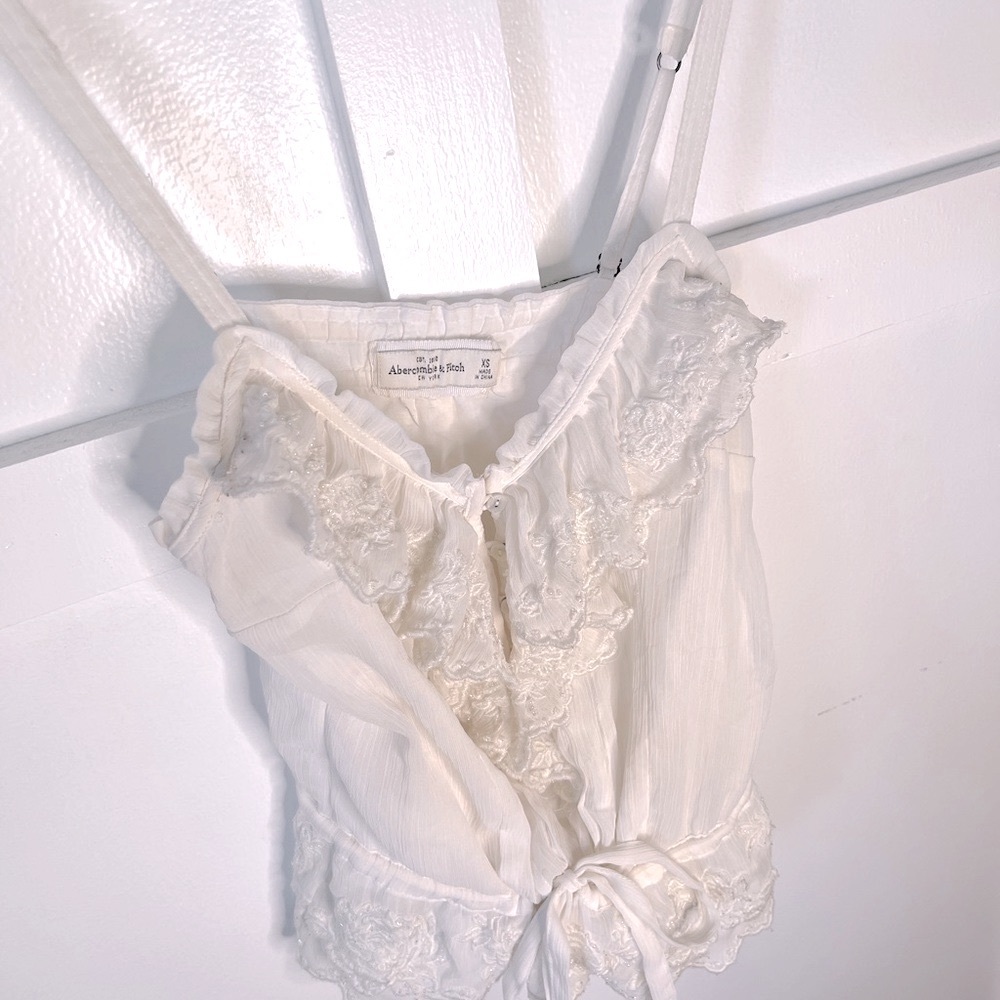Abercrombie & Fitch sheer cream top with beading floral  draw string women’s XS